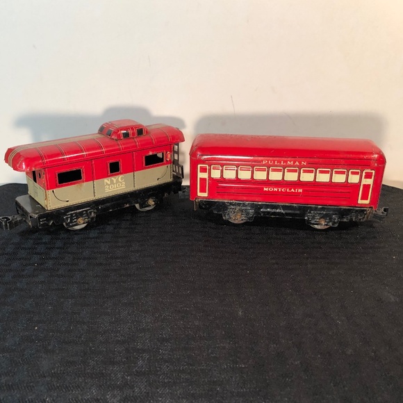 Set of 2 Marx Tin litho O gauge Pre war Train cars passenger and caboose - Picture 1 of 9